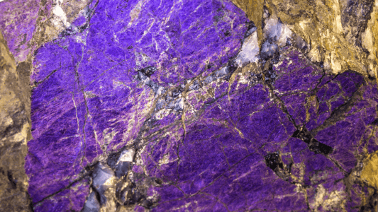 Purpurite : Minéralogie, vertus et bienfaits en lithothérapie