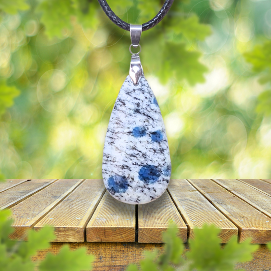 Pendentif en K2 (Granite et Azurite) (PE1781)