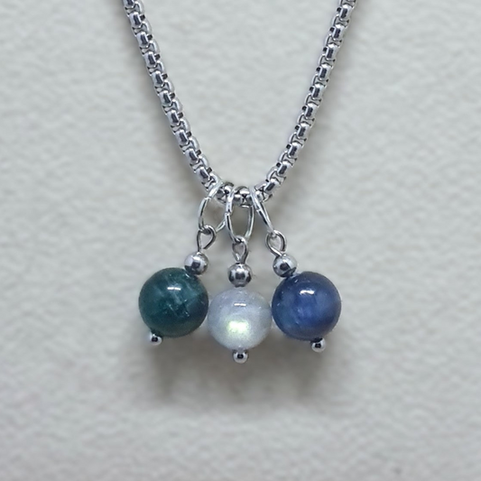 Collier 3 perles : Apatite bleue, Labradorite et Cyanite bleue
