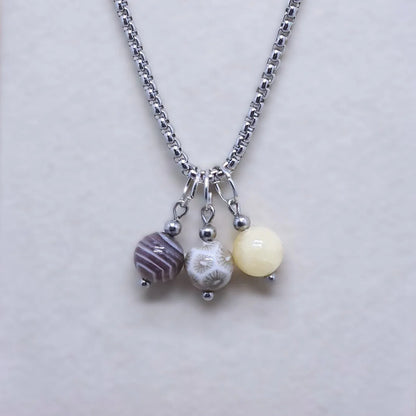 Collier 3 perles : Agate du Botswana, Corail fossilisé et Calcite jaune - ENAE Minéraux