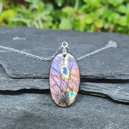Pendentif en Labradorite bleue et violette (PE2146)