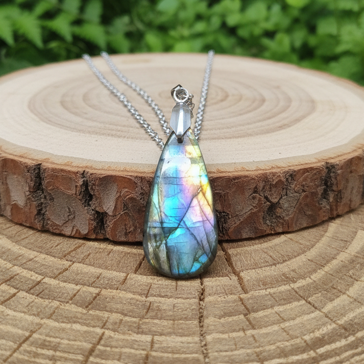 Pendentif en Labradorite multicolore (PE2137)