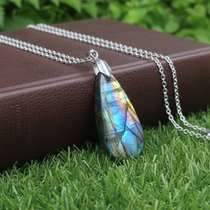 Pendentif en Labradorite multicolore (PE2137)