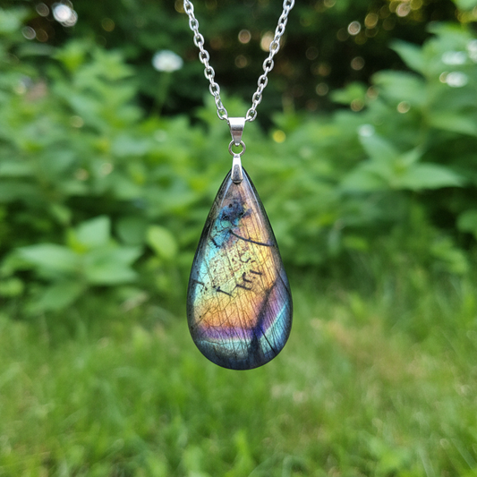 Pendentif en Labradorite multicolore (PE2138)