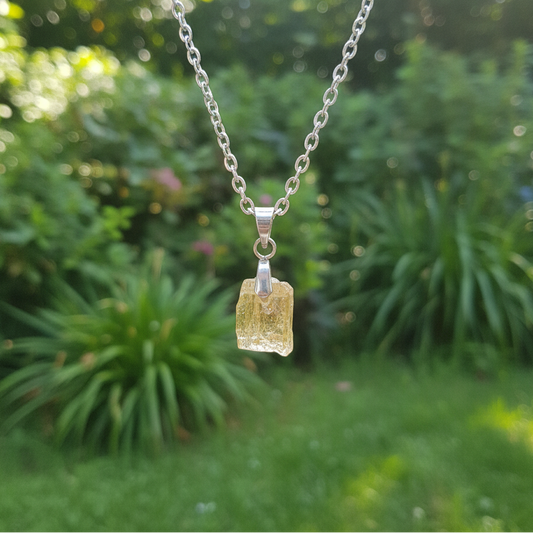 Pendentif en Topaze impériale brute (PE2160)