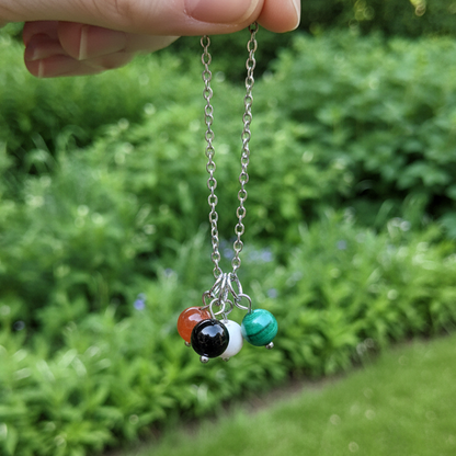 Collier en perles naturelles inspiré du drapeau Palestinien (COL4P - 1)