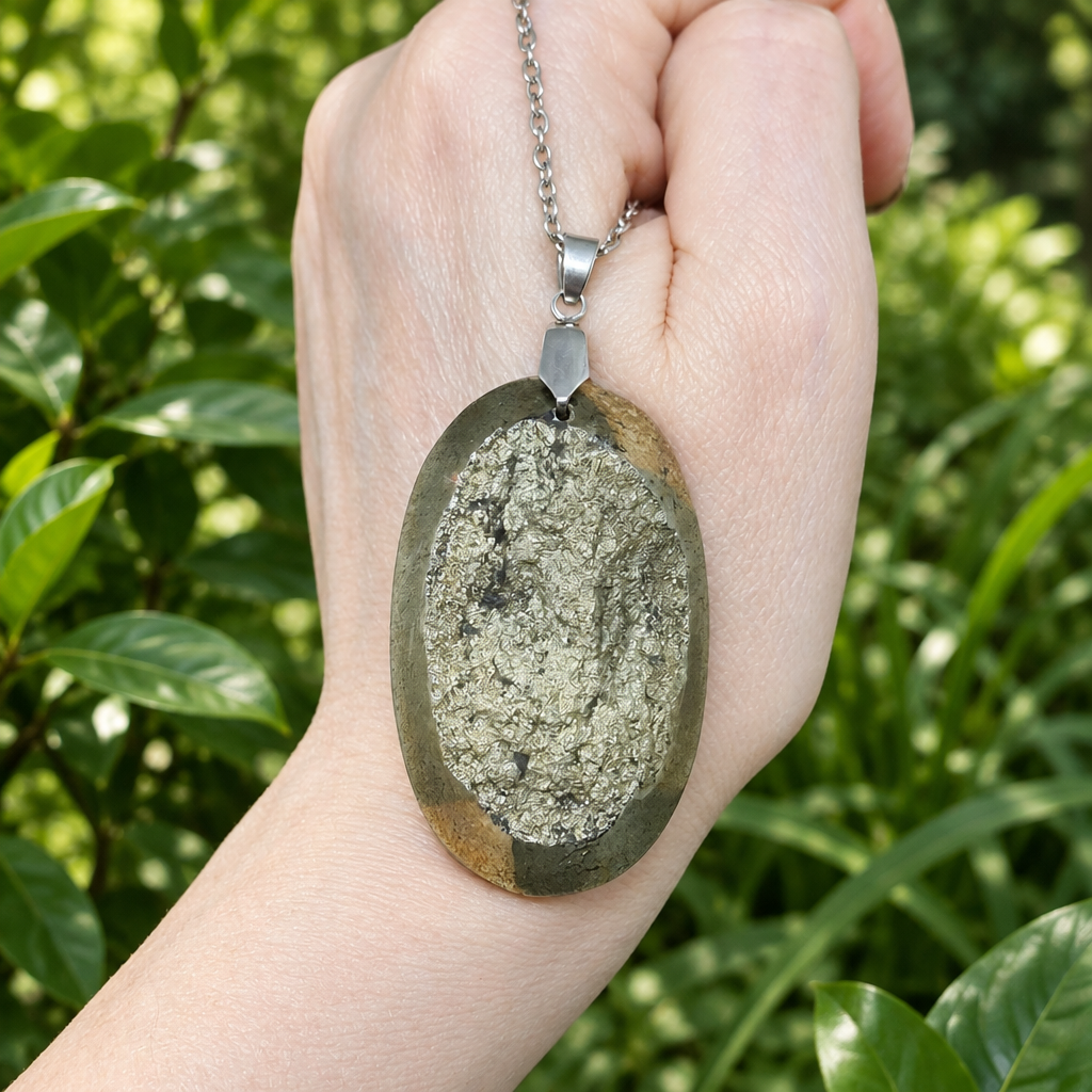 Pendentif en Pyrite face brute (PE2114)
