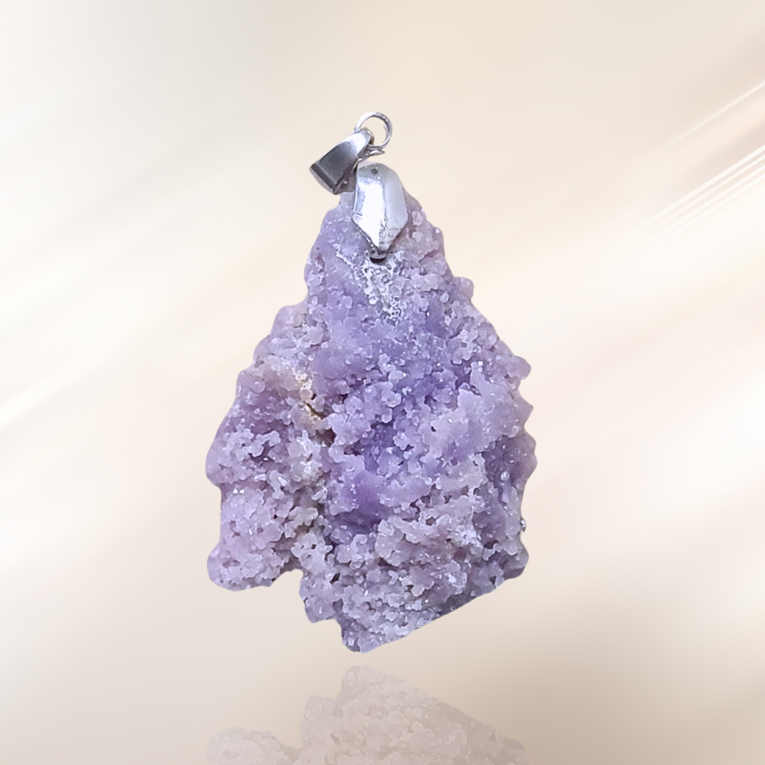 pendentif pierre brute calcédoine violette
