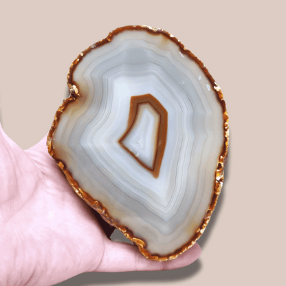 Agate avec une face polie (MB351-1)