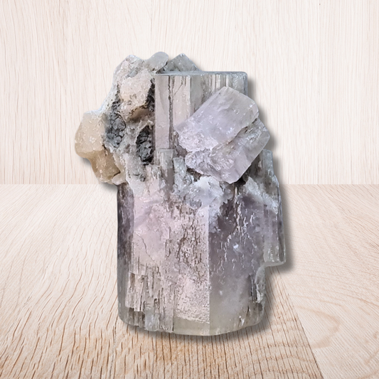 Aragonite violette maclée brute (MB546)