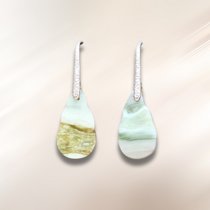 Boucles d'oreilles sculptées en Serpentine (BO200)