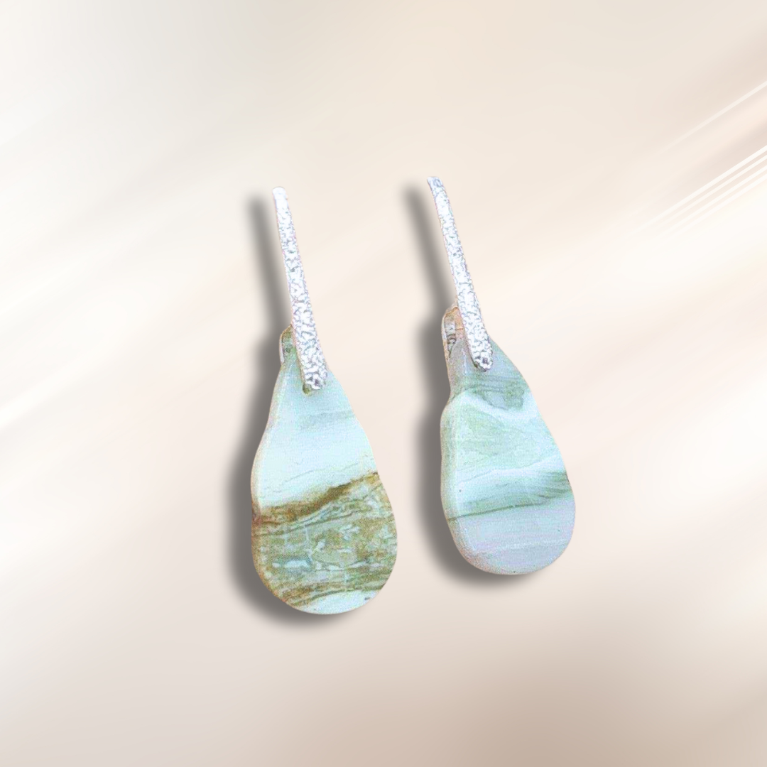 Boucles d'oreilles sculptées en Serpentine (BO200)