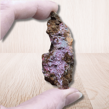 Chalcotrichite brute 30g (Variété de Cuprite) (MB437) - ENAE Minéraux