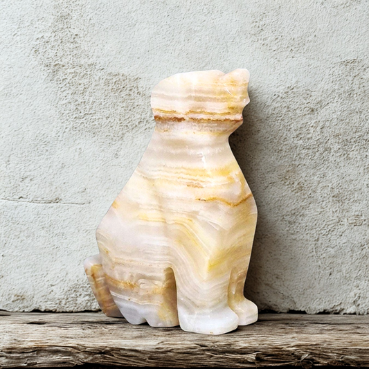 Chien sculpté en Aragonite et Calcite 54g (PRGFL347-4)