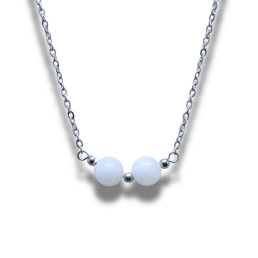Collier en perles de Célestine blanche (COL25-02)