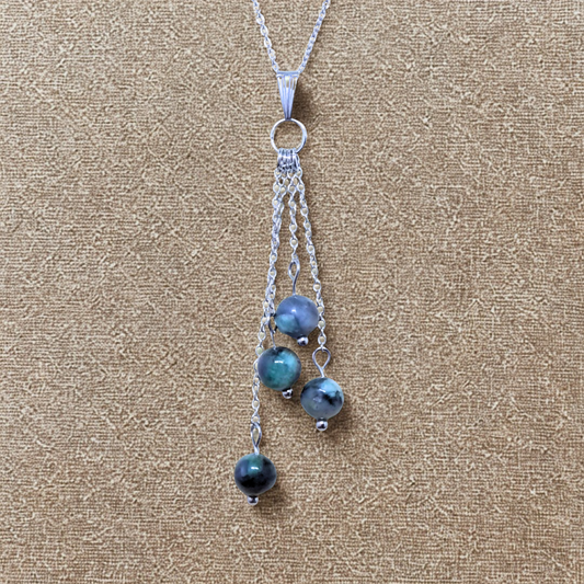 Collier en perles d'Emeraude (COL25-01)
