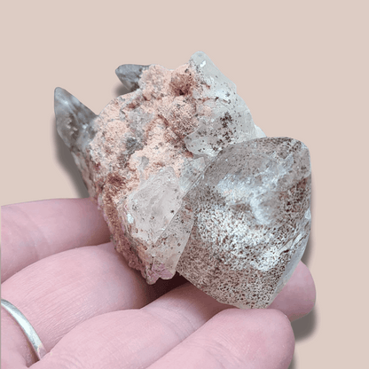Cristaux bruts de Calcite transparente à inclusions de Pyrite et Dolomie (MB440)