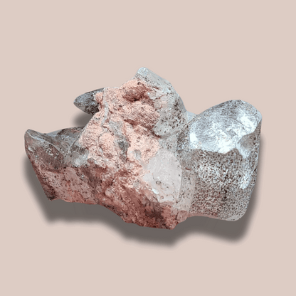 Cristaux bruts de Calcite transparente à inclusions de Pyrite et Dolomie (MB440)
