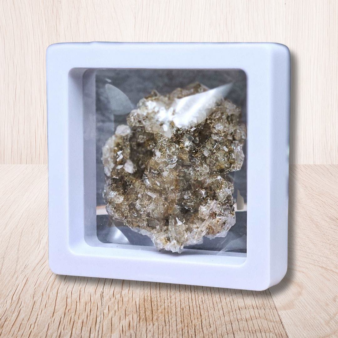 Datolite et petits cristaux de Calcite brute 33g (MB448) - ENAE Minéraux