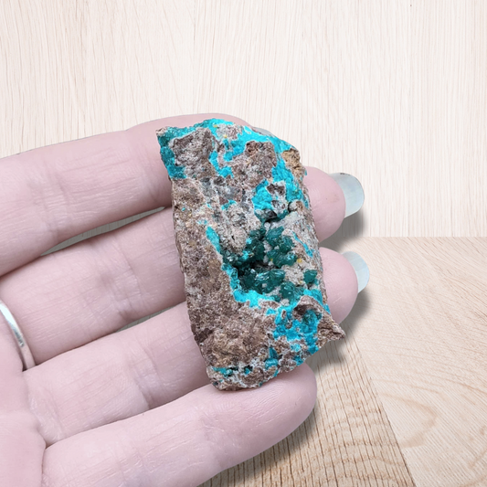 Dioptase, Calcite, Wulfénite et Shattuckite brute 30g (MB463) - ENAE Minéraux