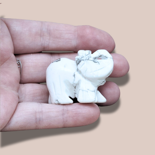 Eléphant en Howlite (PRGFL346-65)