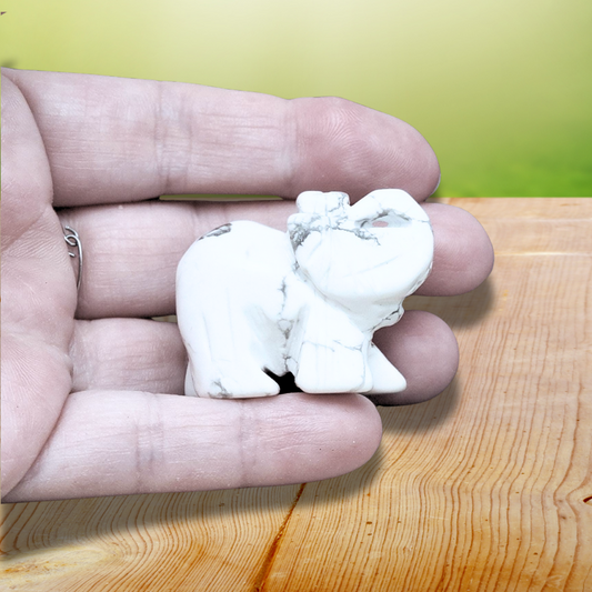 Eléphant en Howlite 40g (PRGFL346-65) - ENAE Minéraux
