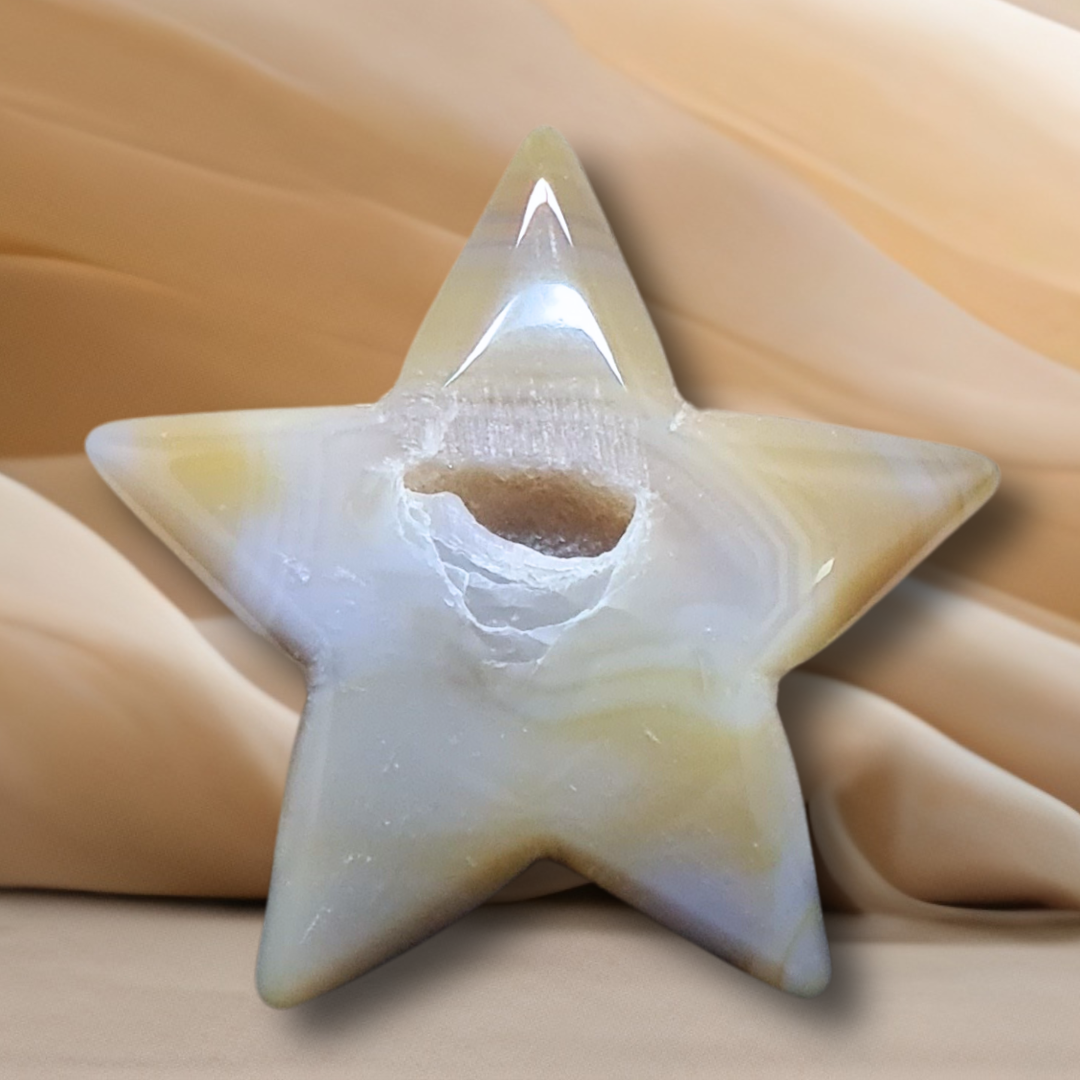 Etoile en Agate avec cristallisation 43g (PRGFL304-16)
