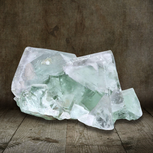 Fluorite cubique verte brute avec fantômes de croissance (MB342)