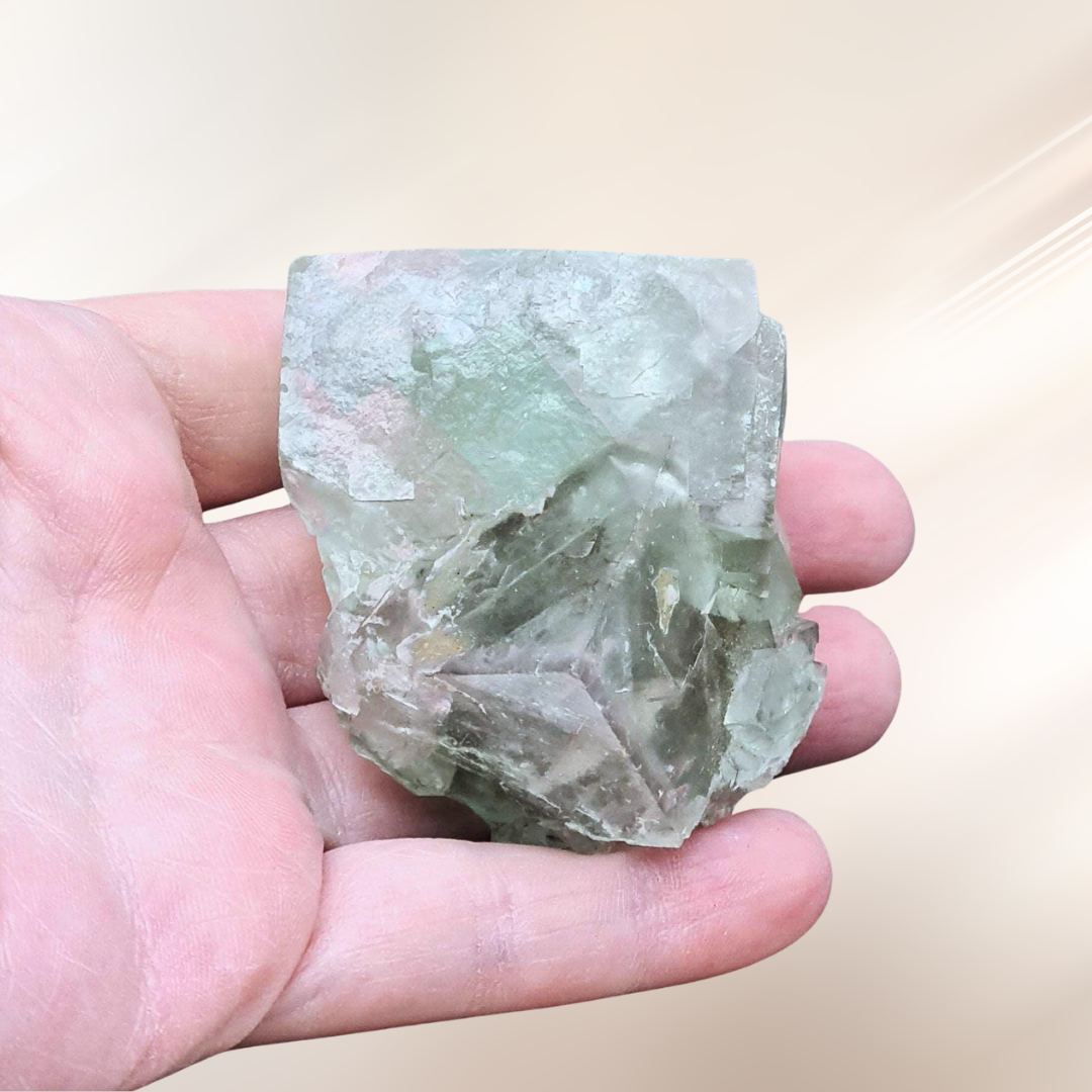 Fluorite cubique verte brute avec fantômes de croissance (MB342)