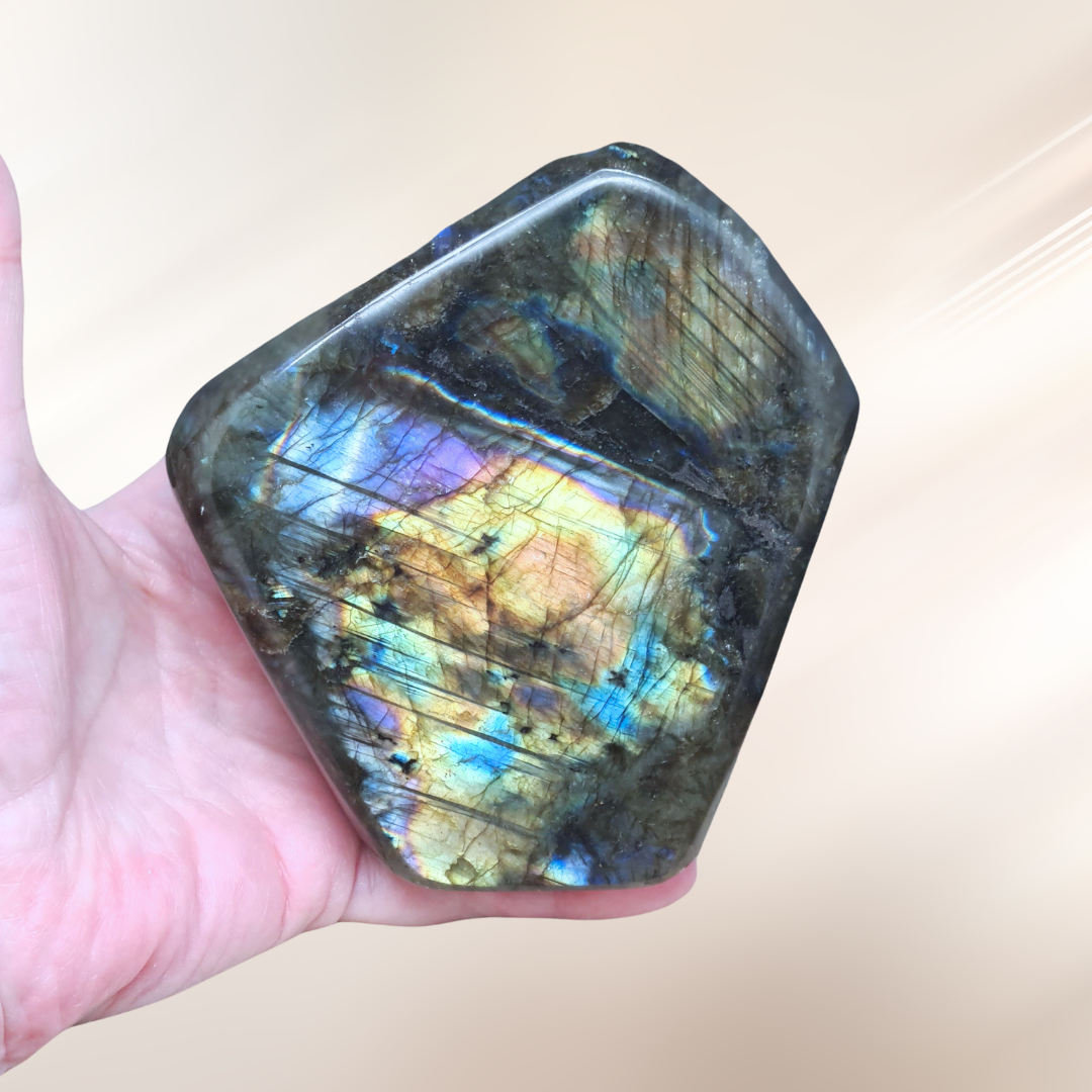 Forme Libre en Labradorite 939g (PRGFL527-4)