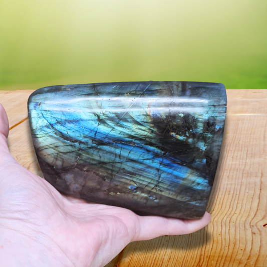 Forme libre en Labradorite 1015g (PRGFL527-6) - ENAE Minéraux