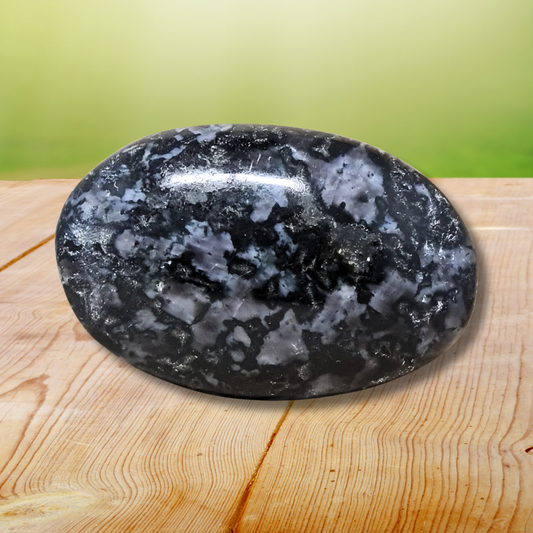 Galet en Gabbro 82g (PRGFL524-7) - ENAE Minéraux