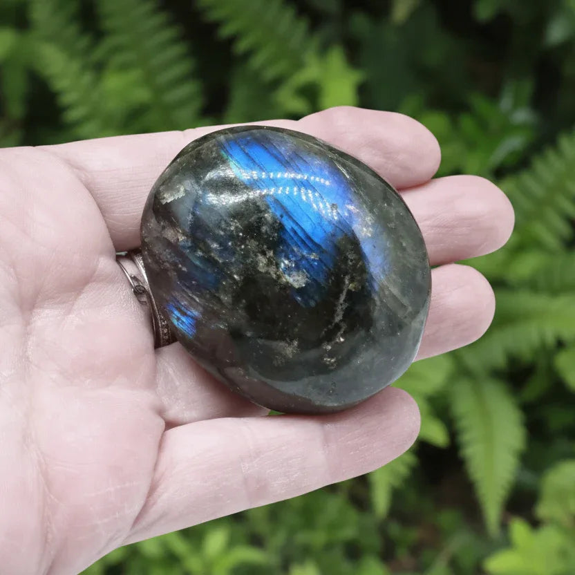 Galet poli en Labradorite 86g (PRGFL342-7)