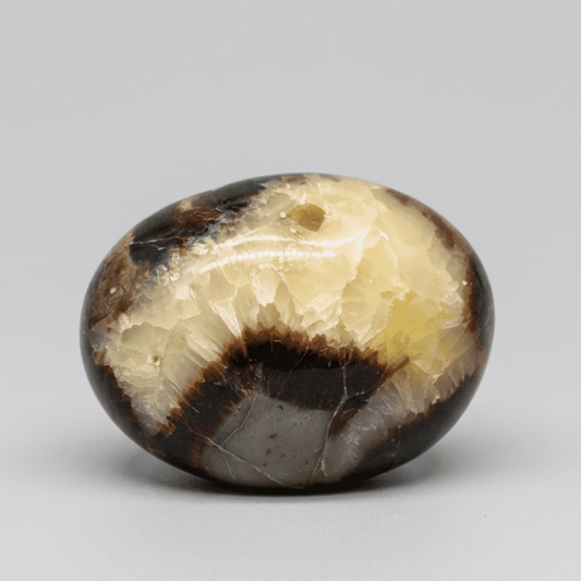 Galet poli en Septaria et Calcite jaune 47g (PRGFL325 - 6)