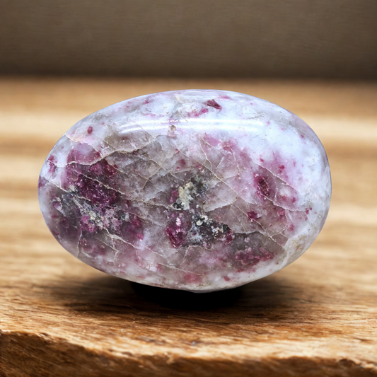 Galet en Quartz et Rubellite (Tourmaline rose) 126g (PRGFL526-1)