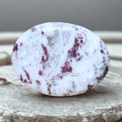 Galet en Tourmaline rose (Rubellite) 107g (PRGFL526-8)