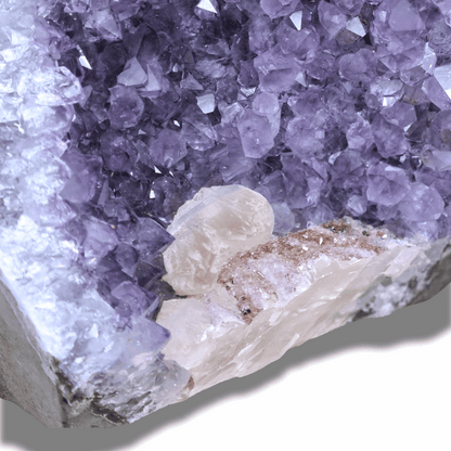 Géode d'Améthyste et Calcite brute 1761g (MB330-16) - ENAE Minéraux