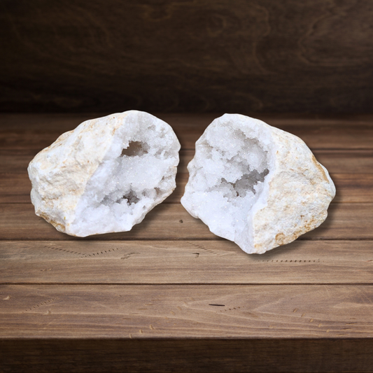 Géode complète de Cristal de Roche 628g (MB306-18) - ENAE Minéraux
