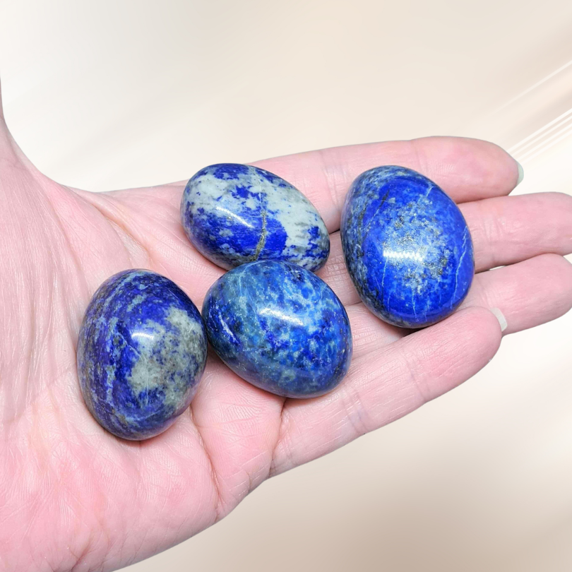 Lapis Lazuli, lithothérapie, pierre roulee ENAE Mineraux