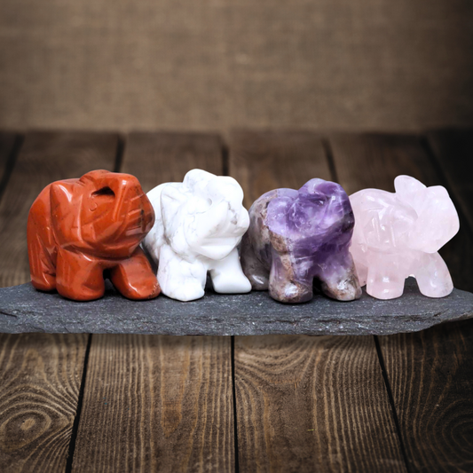 Lot de 4 éléphants en Quartz rose, Jaspe Rouge, Améthyste et Howlite (PRGFL346-70)