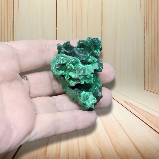 Malachite fibreuse brute 44g (MB495-7) - ENAE Minéraux