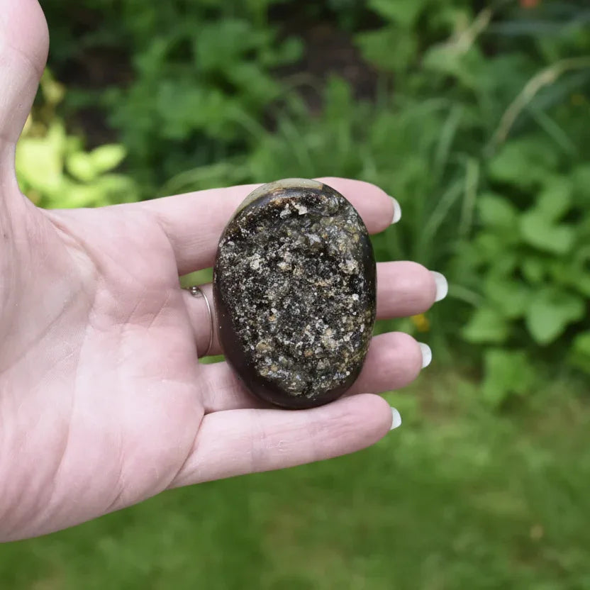Œuf en Septaria et cristaux de Calcite bruts 104g (PRGFL588-3)