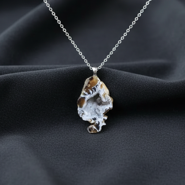 Pendentif en Géode d'Agate brute (PE1915-2)