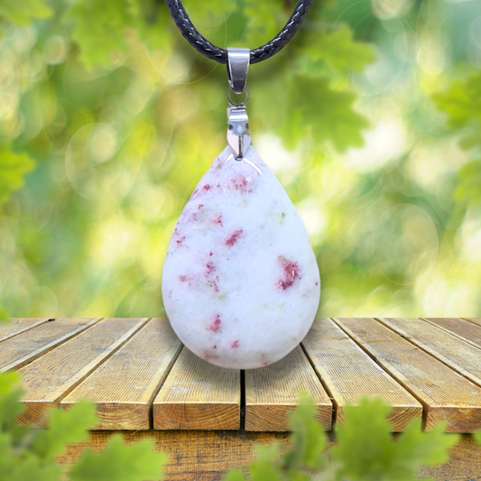 Pendentif en Cinabre et Calcite blanche (PE2020)