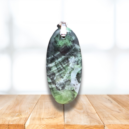 Pendentif en Diopside Chrome (PE796) - ENAE Minéraux