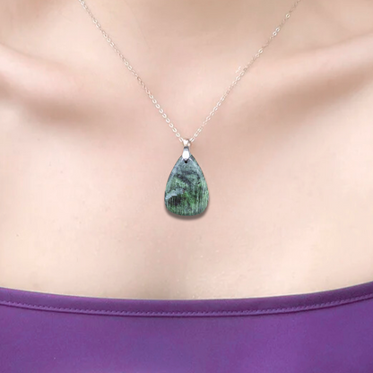 Pendentif en Diopside Chrome (PE795) - ENAE Minéraux