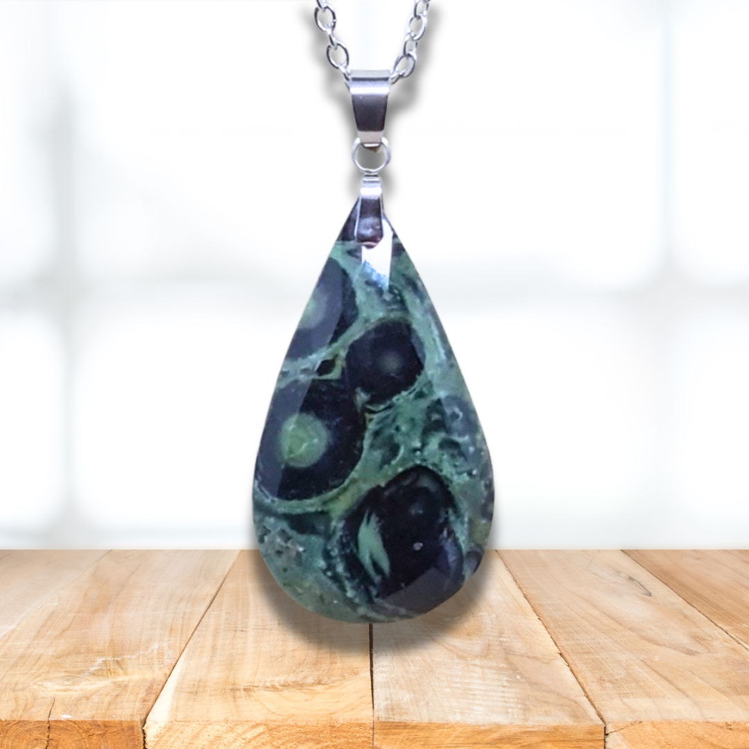 Pendentif facetté en Rhyolite Kambaba (PE1801) - ENAE Minéraux