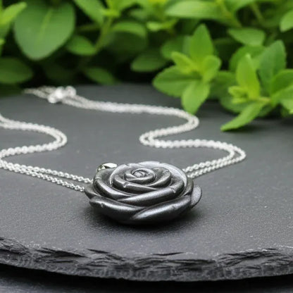 Pendentif Fleur sculptée en Obsidienne argentée (PE1146-2)