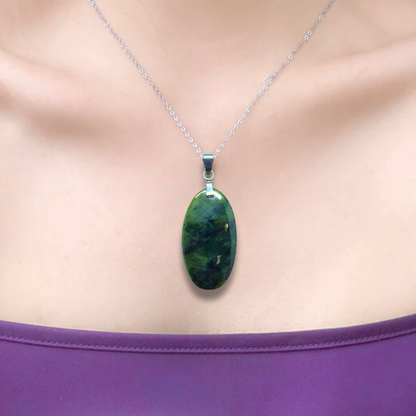 Pendentif en Jade Néphrite (PE2025) - ENAE Minéraux