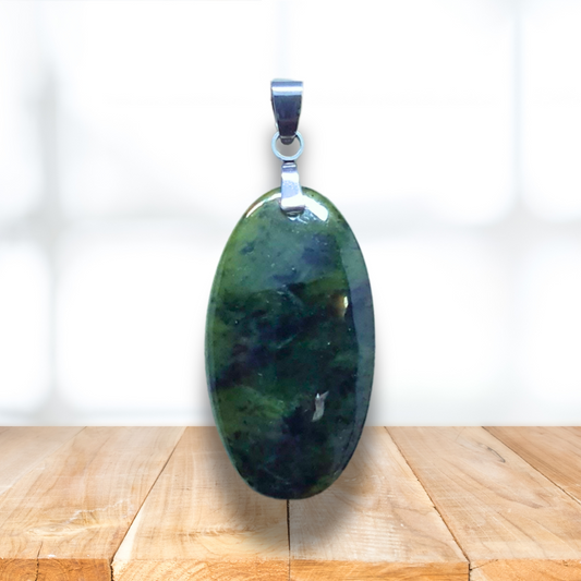 Pendentif en Jade Néphrite (PE2025) - ENAE Minéraux